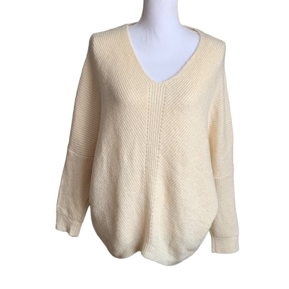 Dreamers by Debut Cream Sweater size S/M